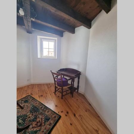 Appartement Exceptionnel 4 Etoiles Hyper Centre Albi 65 M2 Au 4Eme Etage Sans Ascenseur Avec Une Tour Du 12Eme Siecle Exterior photo