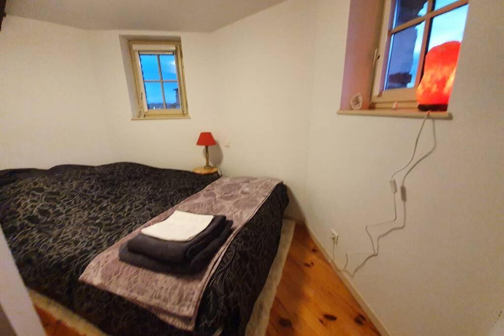 Appartement Exceptionnel 4 Etoiles Hyper Centre Albi 65 M2 Au 4Eme Etage Sans Ascenseur Avec Une Tour Du 12Eme Siecle Exterior photo